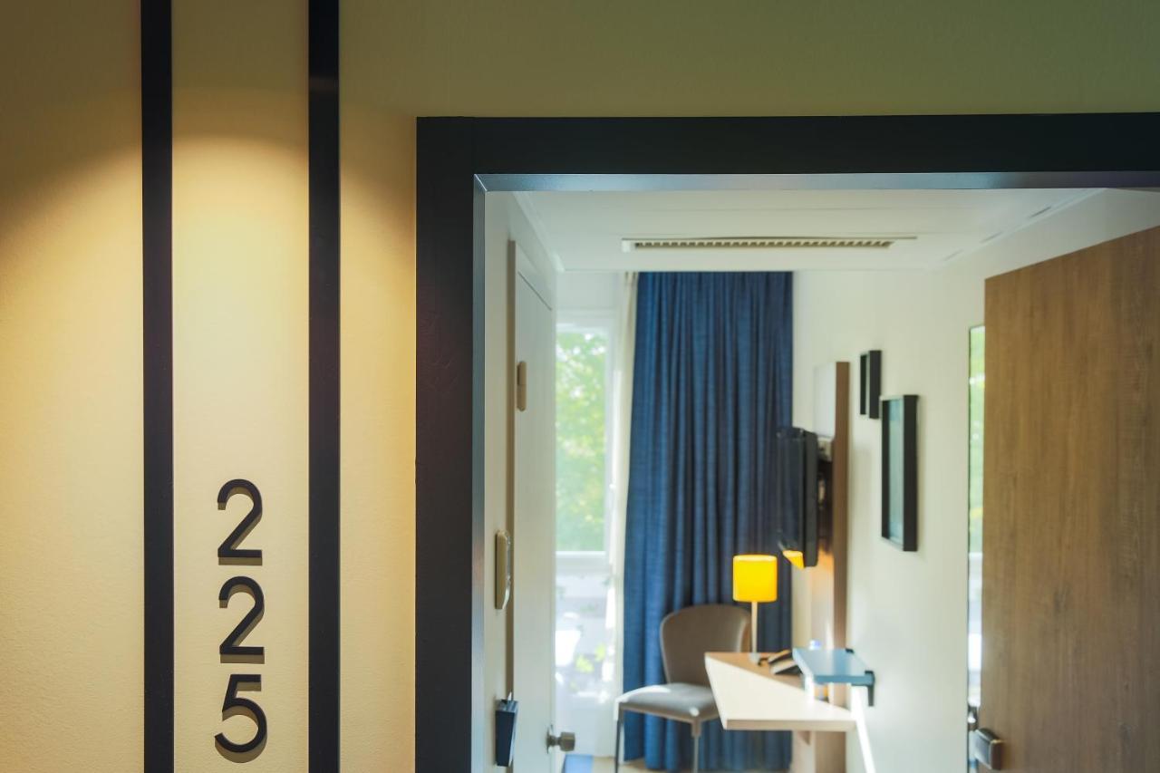 The Originals Boutique Hotel Restaurant Saint James, Montaigu-Vendee Exterior photo
