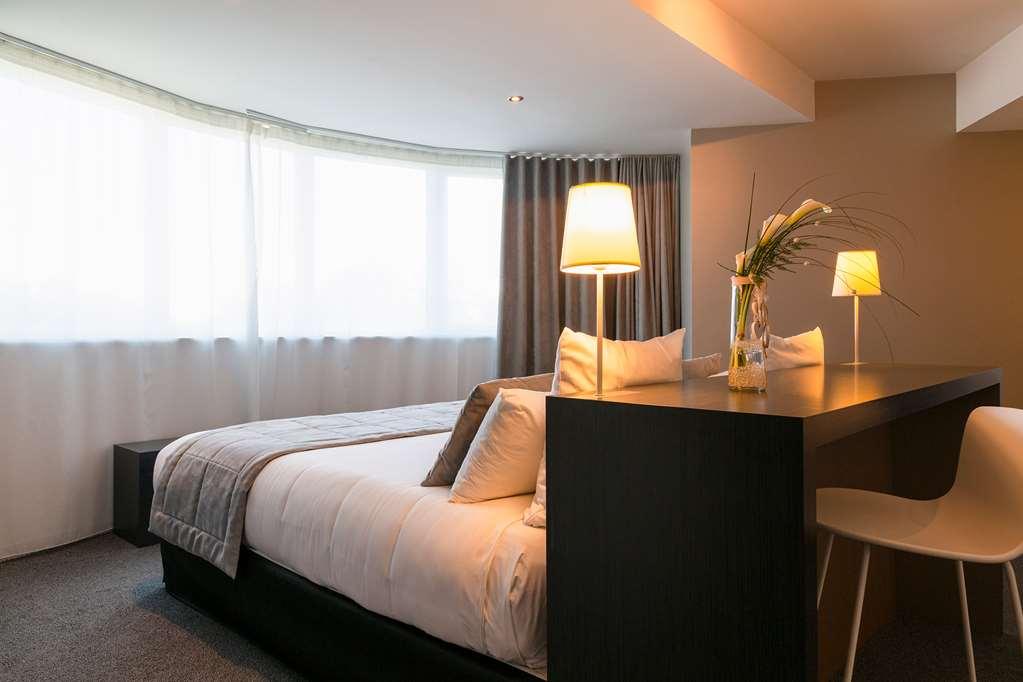 The Originals Boutique Hotel Restaurant Saint James, Montaigu-Vendee Restaurant photo