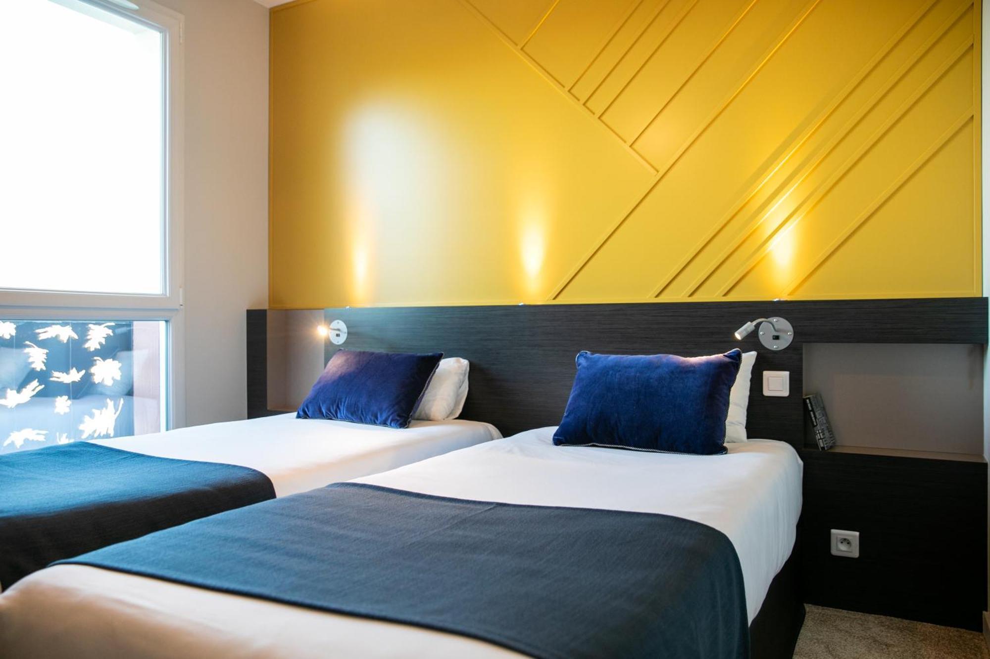 The Originals Boutique Hotel Restaurant Saint James, Montaigu-Vendee Exterior photo
