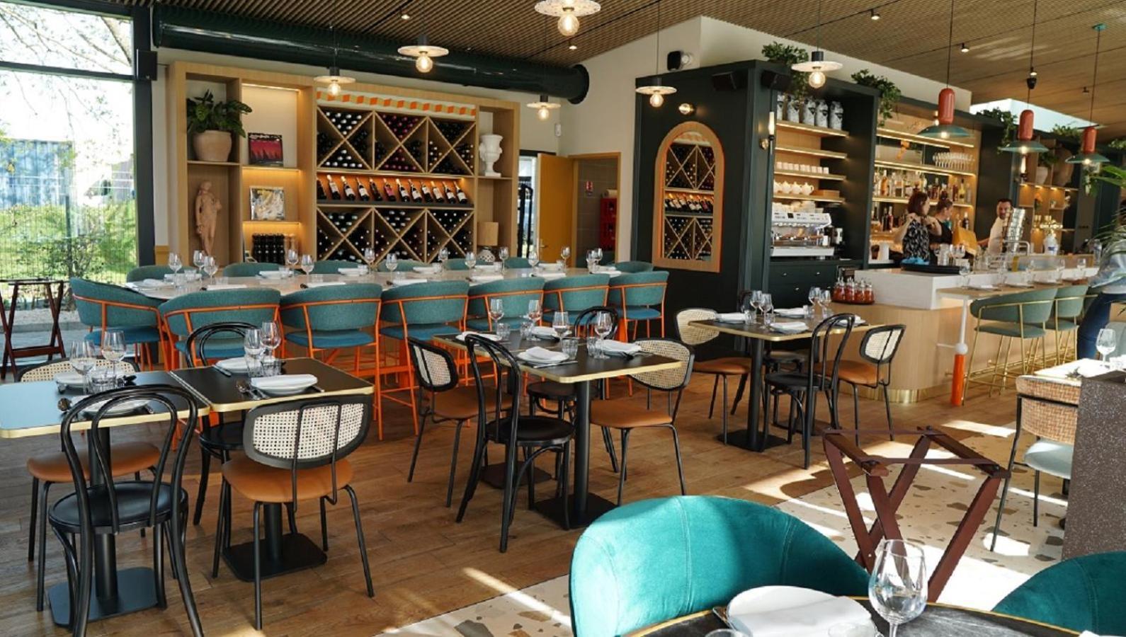 The Originals Boutique Hotel Restaurant Saint James, Montaigu-Vendee Exterior photo